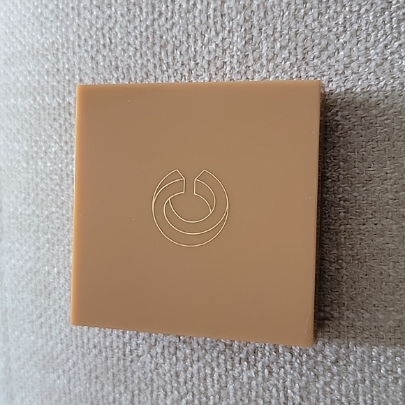 Complex Culture Eyeshadow Palette - Picture 3 of 5